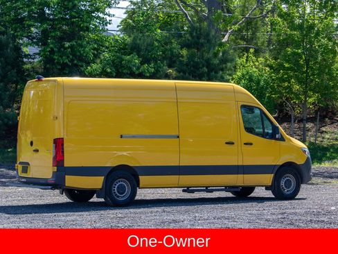Used 2021 Mercedes-Benz Sprinter 2500 image 9
