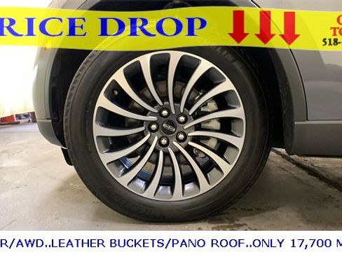 Used 2023 Lincoln Aviator AWD w/ Premium Package image 48