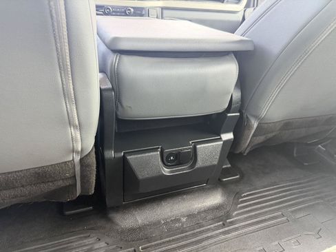 Used 2023 Ford F350 XL AWD/4WD image 9