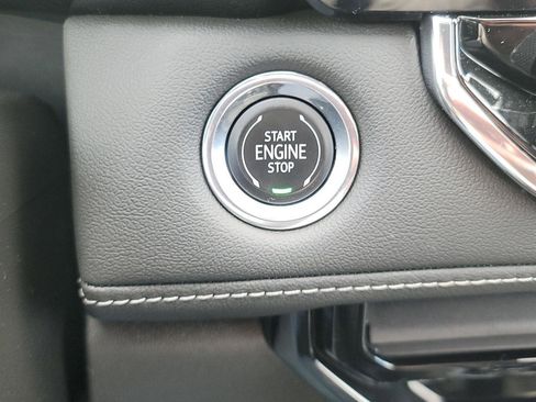 Used 2023 Chevrolet Colorado LT w/ LT Convenience Package II image 24