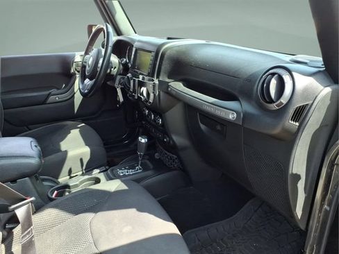 Used 2017 Jeep Wrangler Sport AWD/4WD image 15