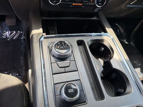 Used 2020 Ford Expedition XLT AWD/4WD image 16