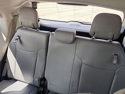 Used 2023 Toyota Sienna XLE w/ XLE Plus Package AWD/4WD image 11