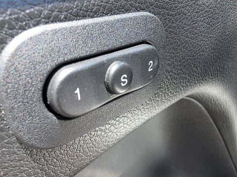 Used 2016 Jeep Grand Cherokee Overland AWD/4WD image 12