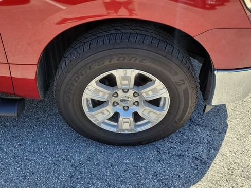 Used 2019 Nissan Titan SV w/ SV Convenience Package AWD/4WD image 7
