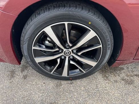 Used 2021 Nissan Maxima 3.5 SV w/ Floor Mat Group image 9