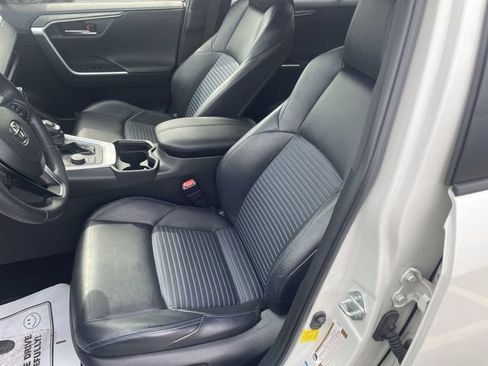 Used 2019 Toyota RAV4 XSE w/ Carpet Mat Package AWD/4WD image 17