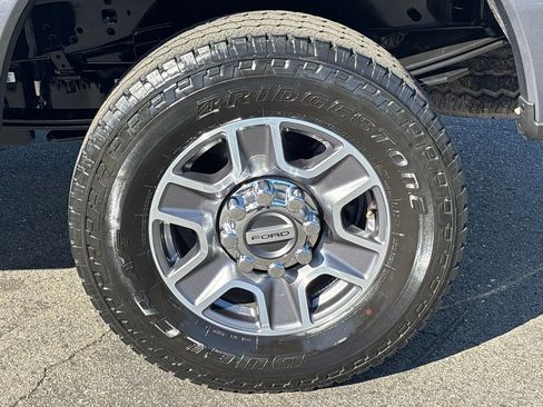 Used 2024 Ford F250 Lariat image 33