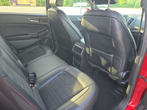 Used 2022 Ford Edge ST-Line AWD/4WD image 11