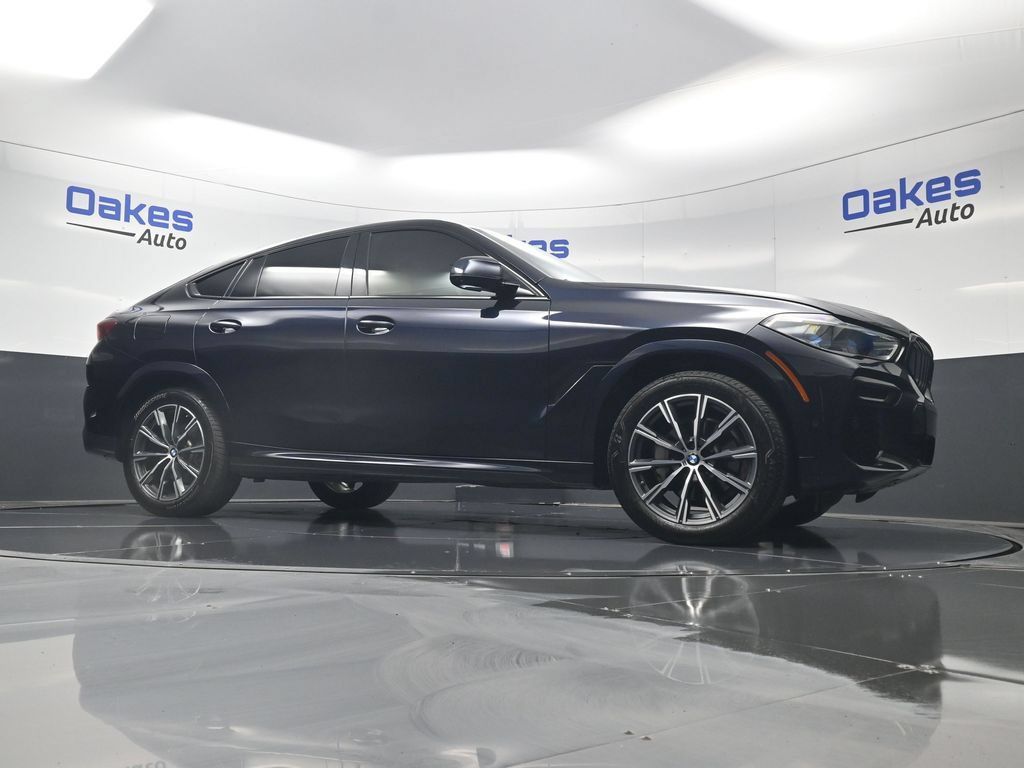 Used 2023 BMW X6 xDrive40i w/ Executive Package AWD/4WD image 39