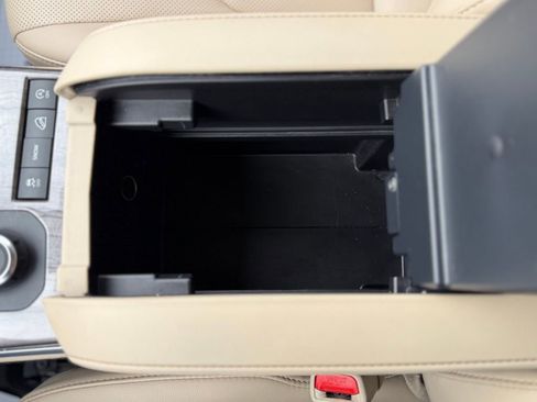 Used 2021 Toyota Highlander Limited image 22