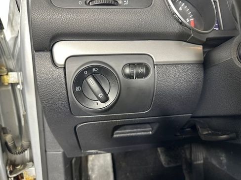 Used 2014 Volkswagen Golf TDI image 19