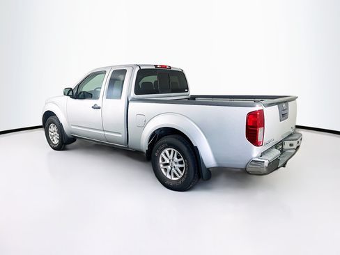 Used 2019 Nissan Frontier SV w/ Value Truck Package AWD/4WD image 5