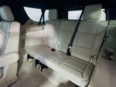 Used 2024 Cadillac Escalade ESV Premium Luxury image 16