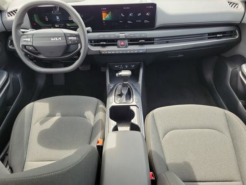 Used 2025 Kia K4 FWD image 17