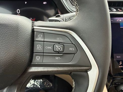 Certified 2024 Jeep Grand Cherokee L Limited w/ Luxury Tech Group II image 19