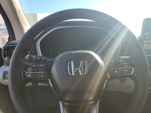 New 2025 Honda Pilot EX-L image 13