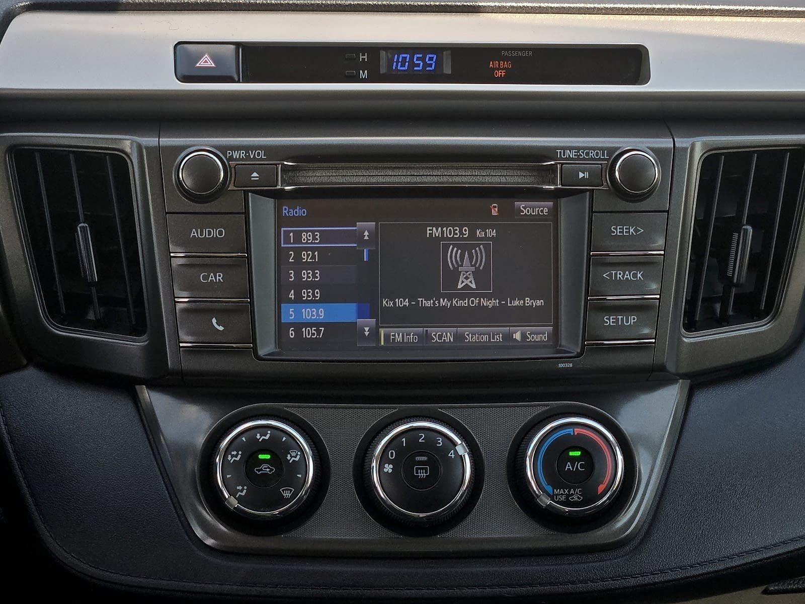 Used 2015 Toyota RAV4 LE FWD image 12