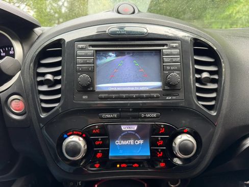 Used 2011 Nissan Juke SL AWD/4WD image 17