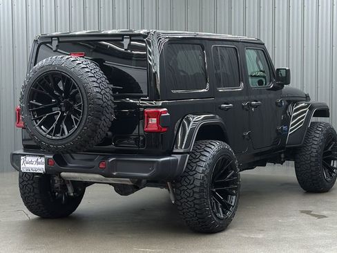 Used 2025 Jeep Wrangler Unlimited Sahara w/ Safety Group AWD/4WD image 5