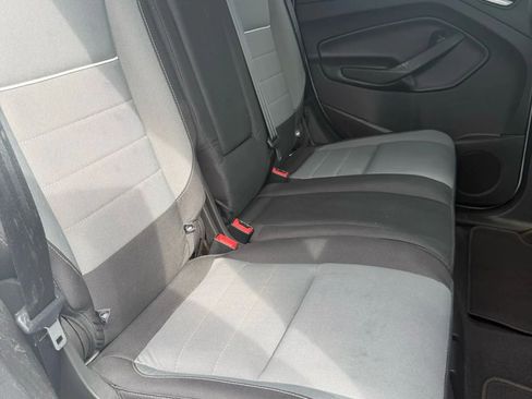 Used 2014 Ford Escape SE image 30