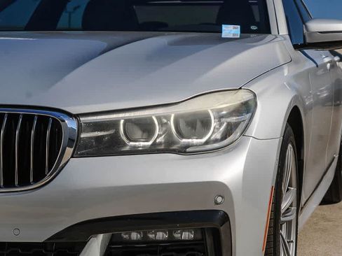 Used 2016 BMW 740i RWD image 10