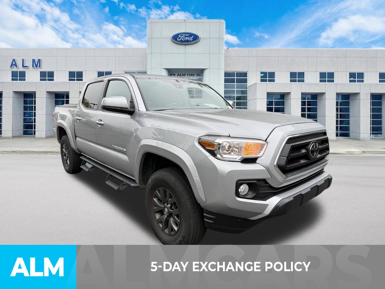 Used 2023 Toyota Tacoma SR5 AWD/4WD image 3