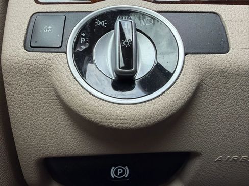 Used 2014 Mercedes-Benz E 350 Coupe w/ Premium 1 Package image 21