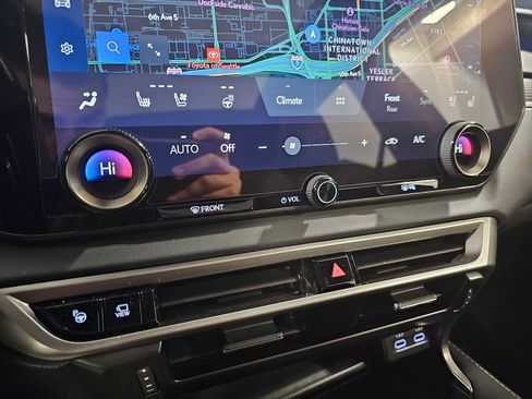 Used 2024 Lexus RX 500h F Sport w/ Convenience Package image 18