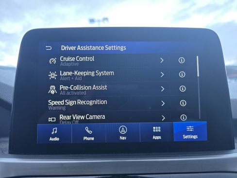 Used 2021 Ford Escape Titanium image 22