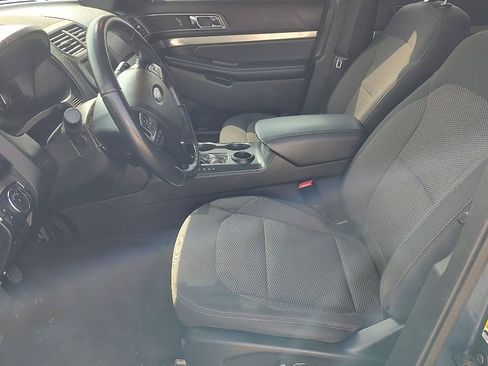 Used 2018 Ford Explorer XLT w/ Equipment Group 201A FWD image 10