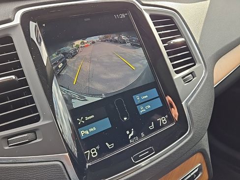 Used 2021 Volvo XC90 T6 Momentum w/ Climate Package image 19