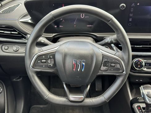 Used 2025 Buick Envista Sport Touring w/ Convenience I Package FWD image 15