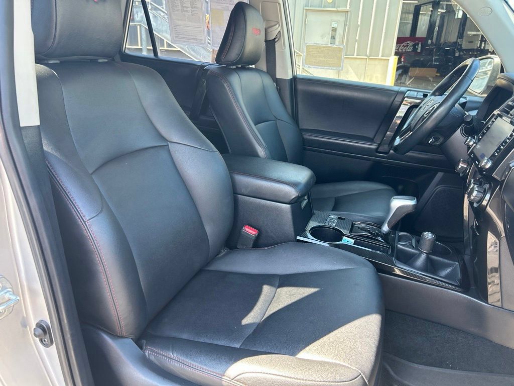 Used 2021 Toyota 4Runner TRD Off-Road Premium AWD/4WD image 38