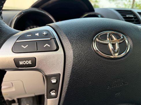 Used 2011 Toyota Highlander SE w/ Tow Pkg AWD/4WD image 25