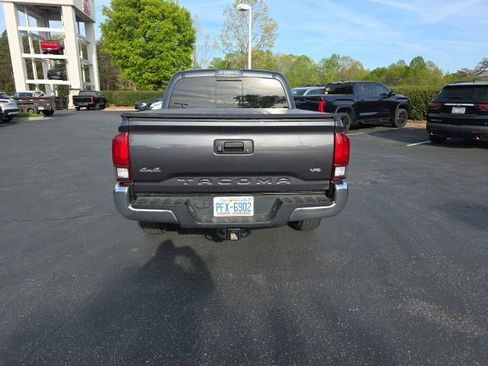 Used 2021 Toyota Tacoma SR5 image 10