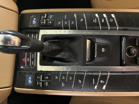 Used 2017 Porsche Macan S image 14