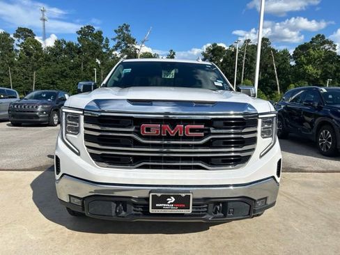 Used 2023 GMC Sierra 1500 SLT AWD/4WD image 2