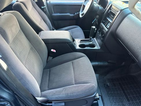 Used 2010 Ford Explorer Sport Trac XLT image 21