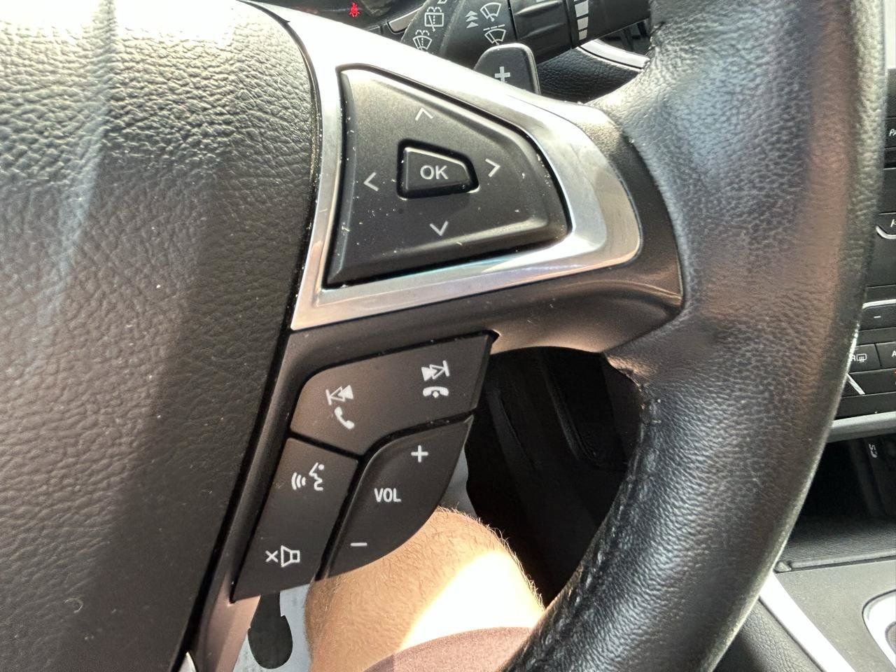 Used 2015 Ford Edge SEL w/ Equipment Group 201A AWD/4WD image 18