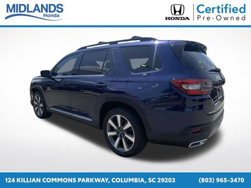 Used 2025 Honda Pilot Touring image 4