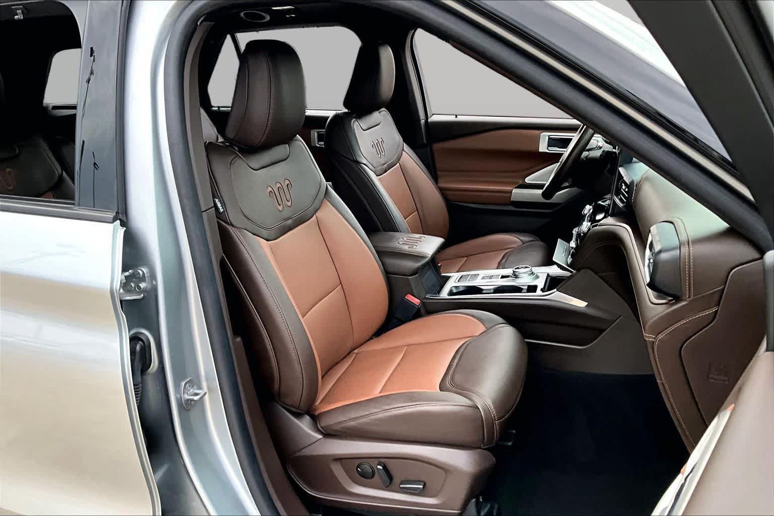 Used 2023 Ford Explorer King Ranch w/ Technology Package RWD image 9