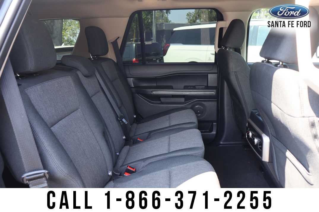 Used 2024 Ford Expedition XLT AWD/4WD image 21