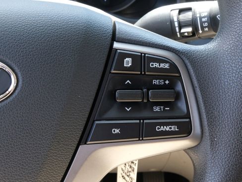 Used 2018 Hyundai Elantra SEL FWD image 25