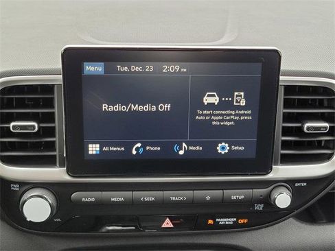 New 2026 Hyundai Venue SE image 13