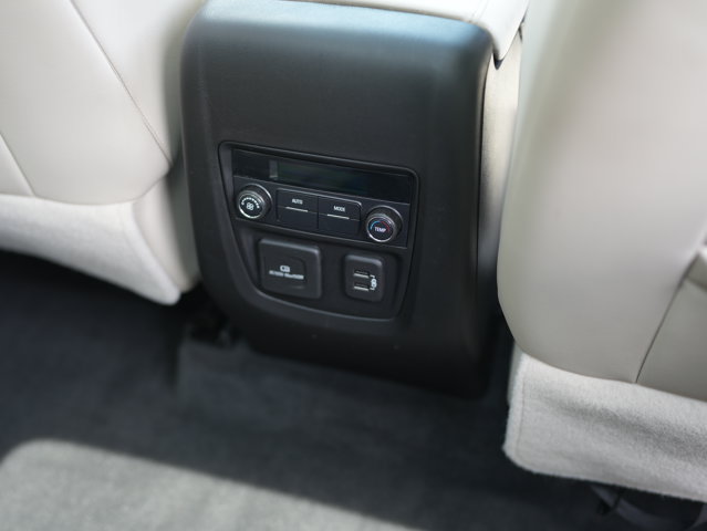 Used 2023 Buick Enclave Essence w/ Experience Buick Package AWD/4WD image 32