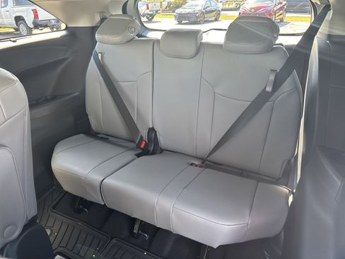 New 2026 Toyota Sienna XLE image 27
