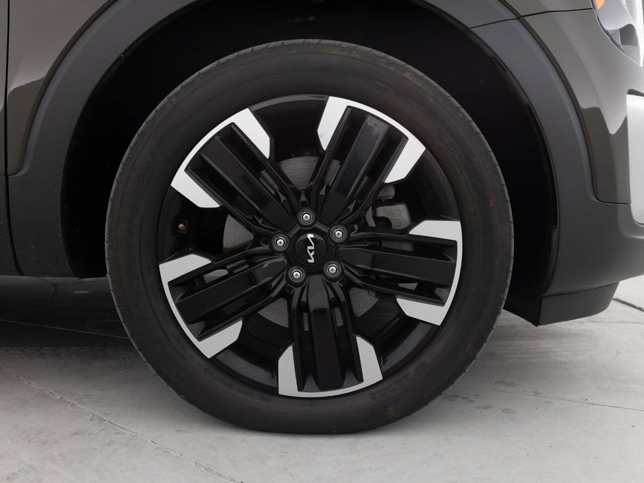 Used 2020 Kia Telluride SX w/ Towing Package AWD/4WD image 18