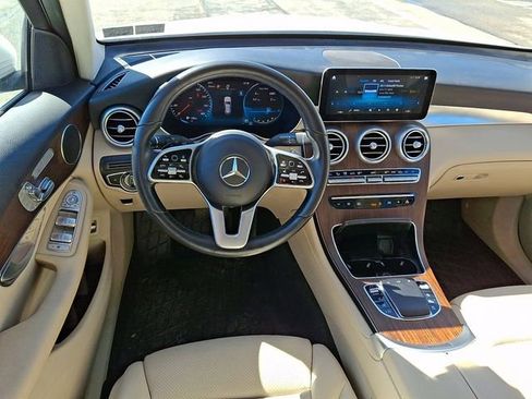 Used 2022 Mercedes-Benz GLC 300 4MATIC image 13