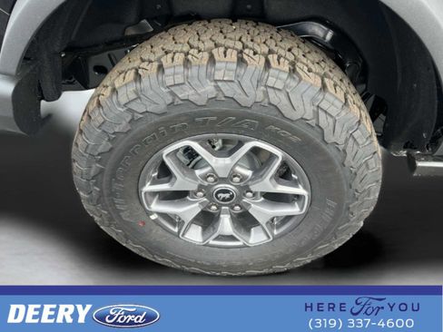 New 2025 Ford Bronco Badlands image 11